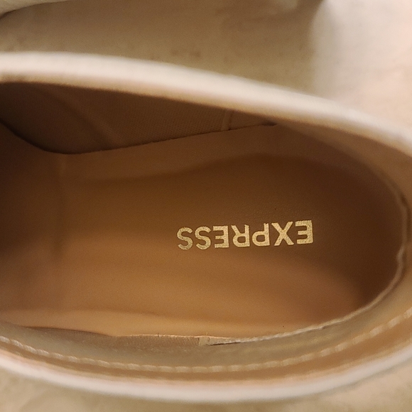 Express booties like new - Picture 4 of 8